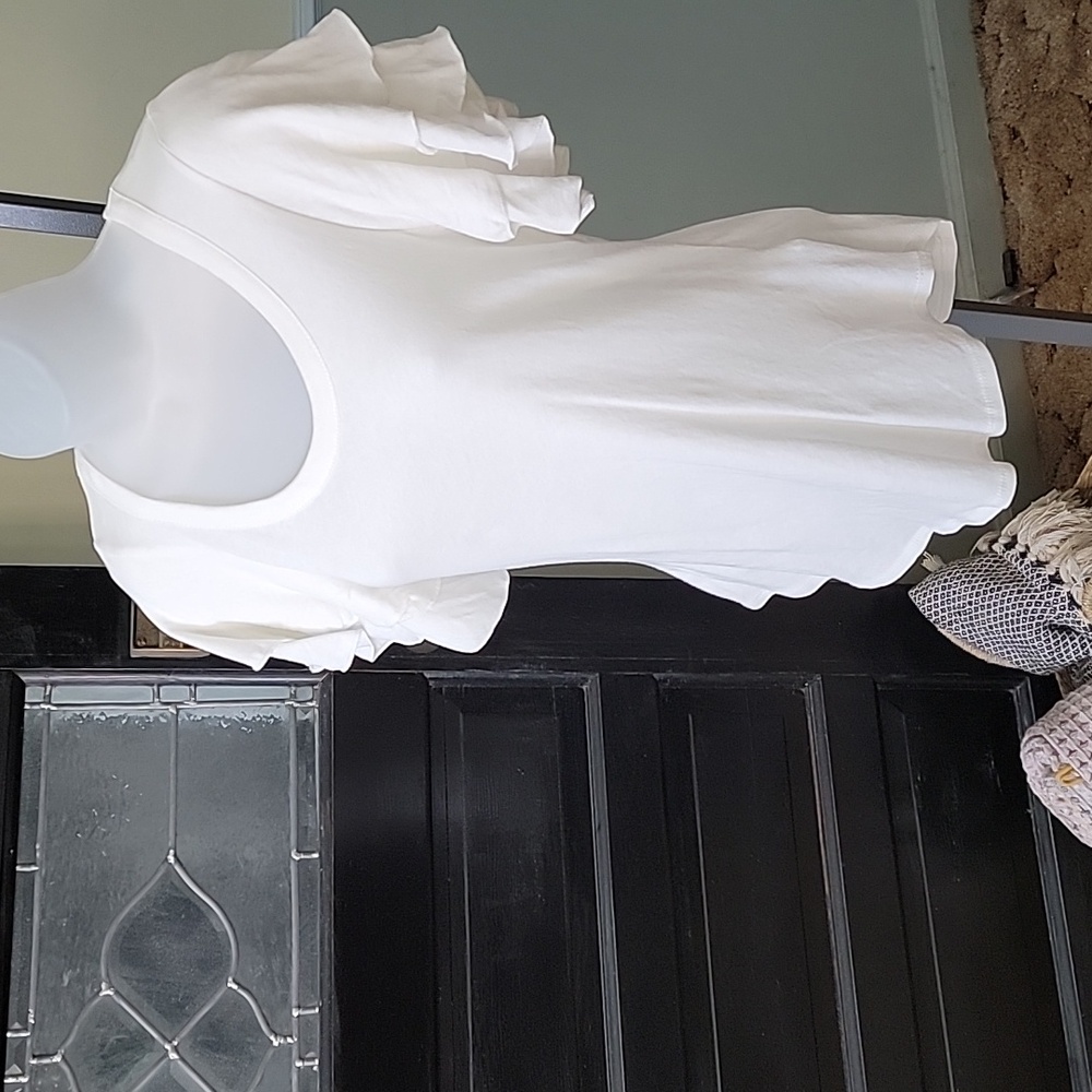#05 NWT Chaser White Ruffle Sleeve Blouse Lattace Back Woman Size S